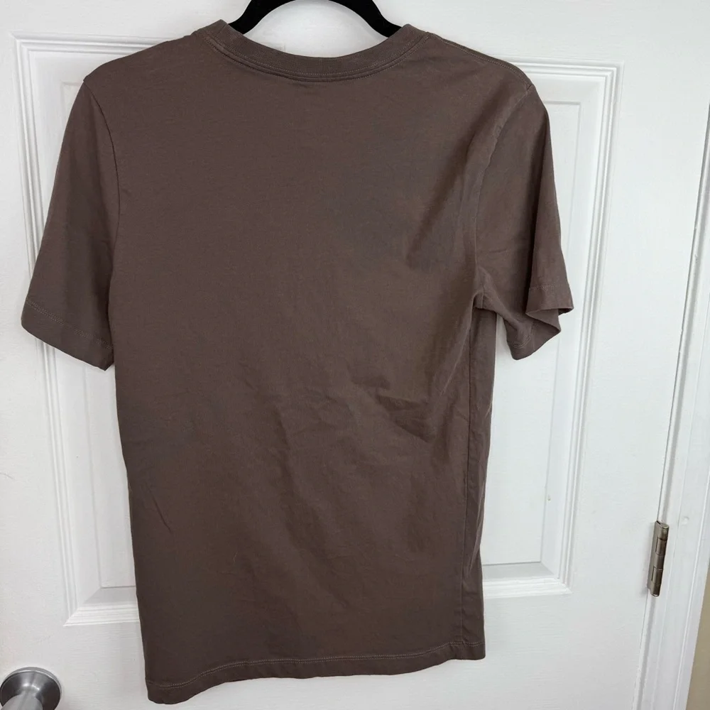 Men’s Nike Brown Tee with Vibrant Graphic